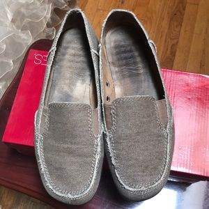 Aerosoles So Soft Mid Brown Fabric sz 9